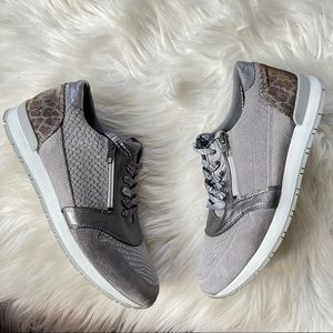 Umberto Raffini Janice sneaker suede leather lace zip up